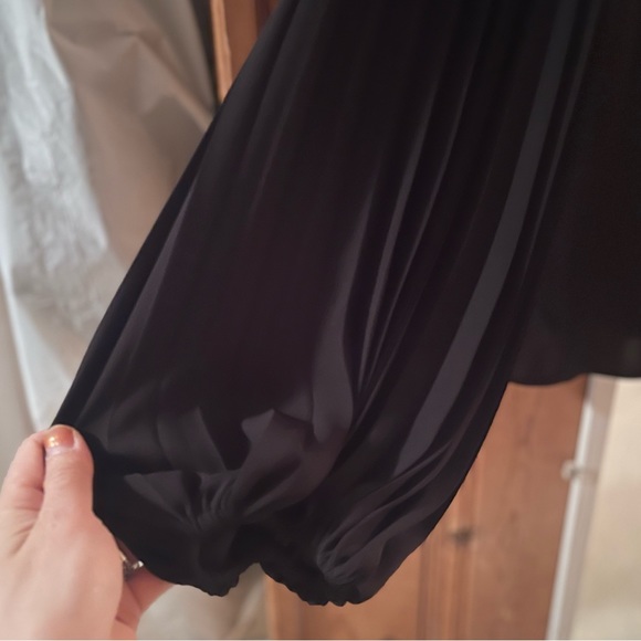 NWT Express Top - Picture 4 of 5